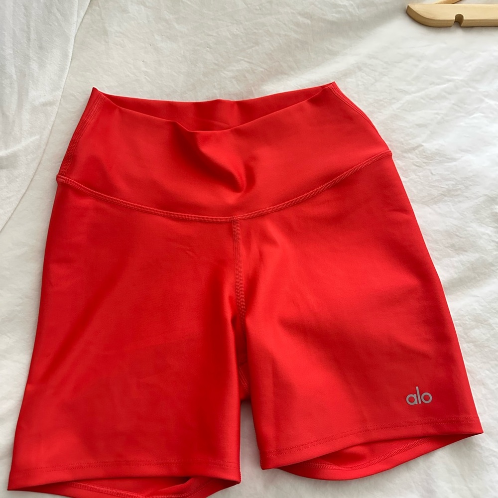 ALO Yoga airlift Women's Bold Red Shorts